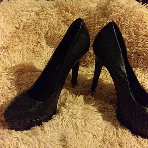 Jessica Simpson 100% leather Black 👠 TRADES WELC - Picture 3 of 4